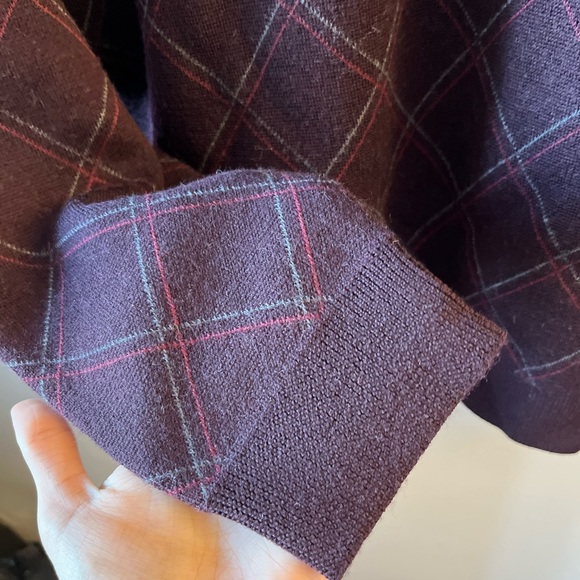 Eddie Bauer Merino Wool V-neck Sweater - Picture 3 of 10